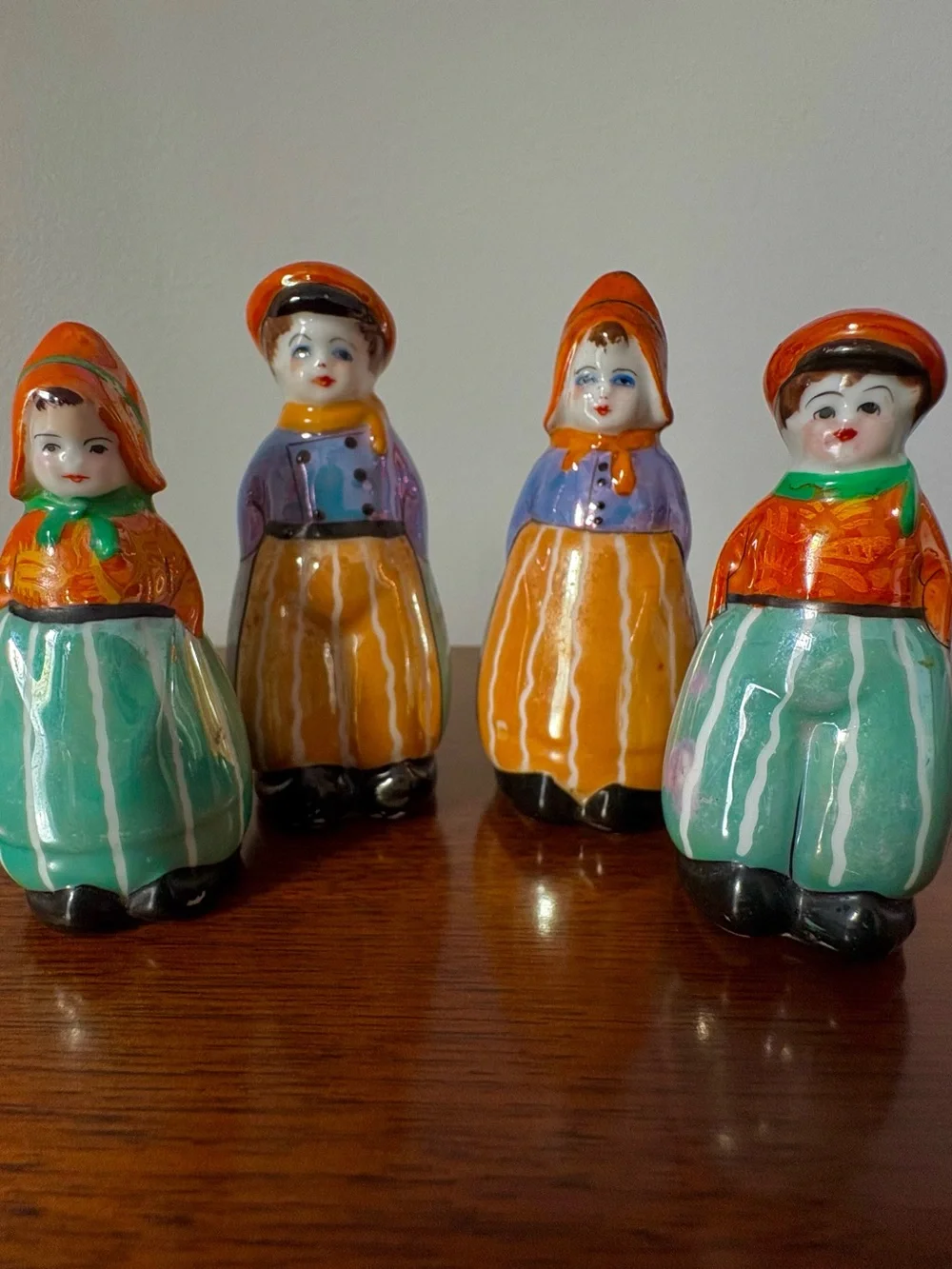 Vintage Deco Dutch Figural Salt & Pepper Sets ( 2 ) Lustreware from 1920’s-1940
